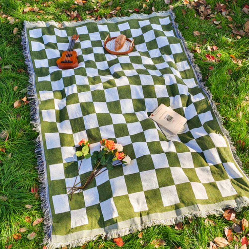 Skorter | All-Season Checkered Picnic Blanket with Fringe