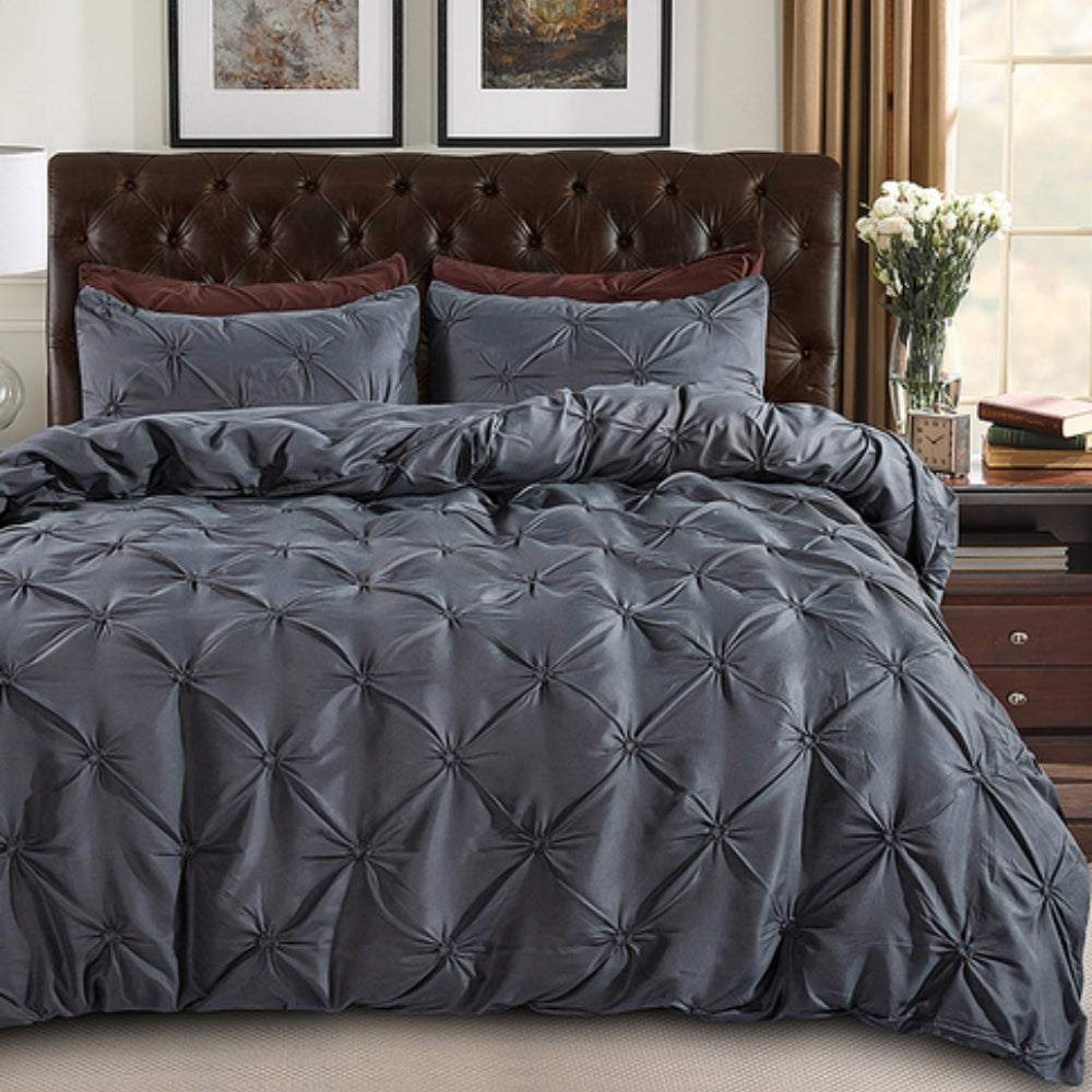 Skorter | Amore Luxury Pinch Pleat Duvet Cover Set