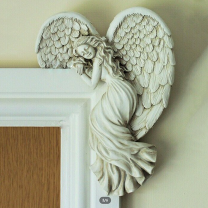 Skorter | Angel-shaped doorframe decoration