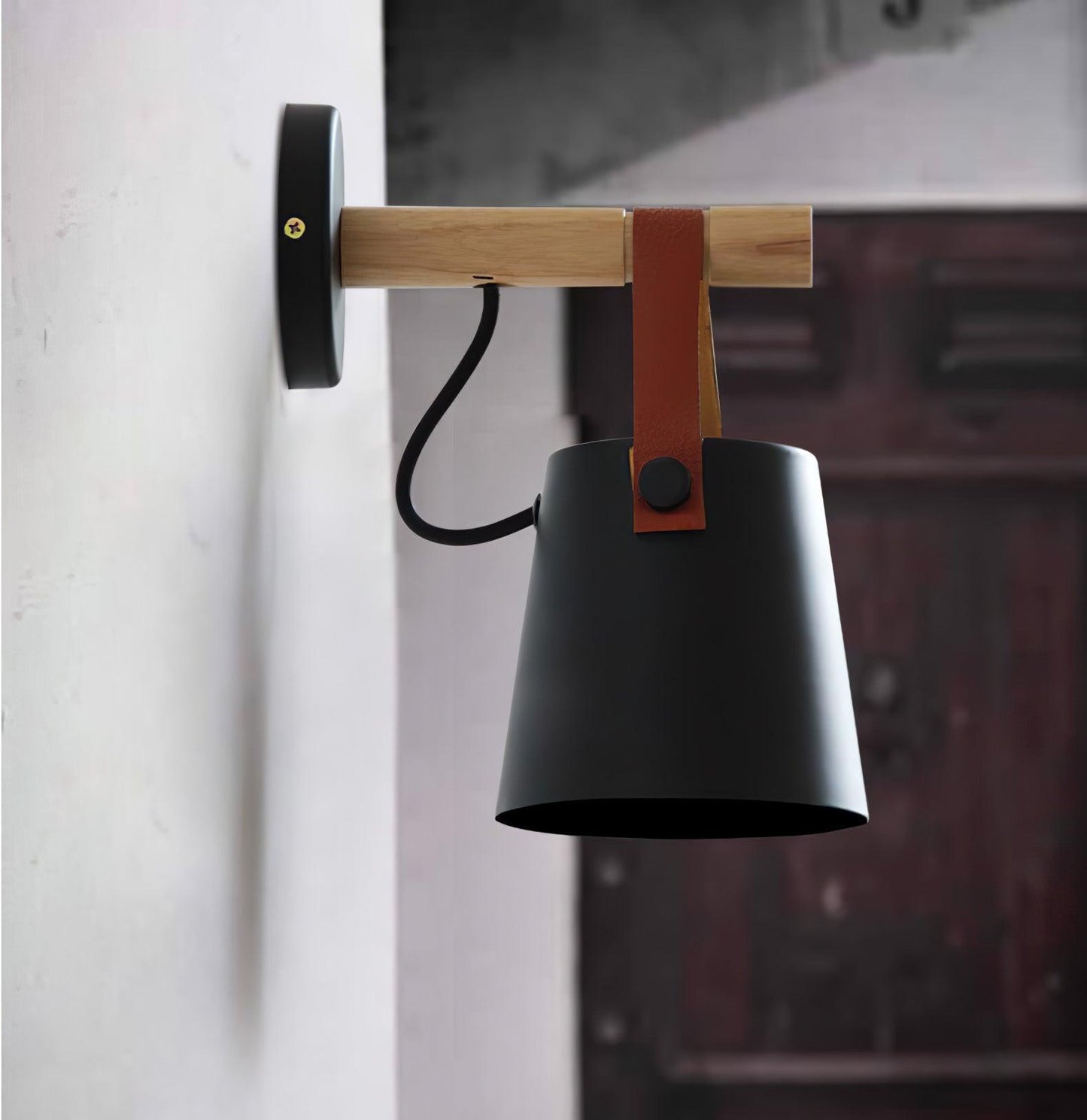Skorter | Tree Stake Wall Lamp
