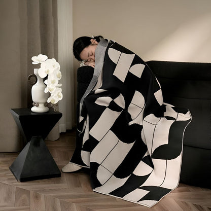 Skorter | Artevana Monochrome Geometric Throw Blanket