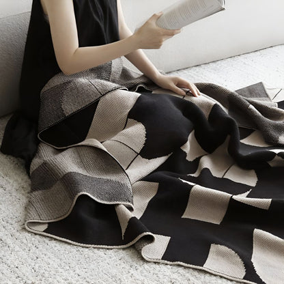 Skorter | Artevana Monochrome Geometric Throw Blanket