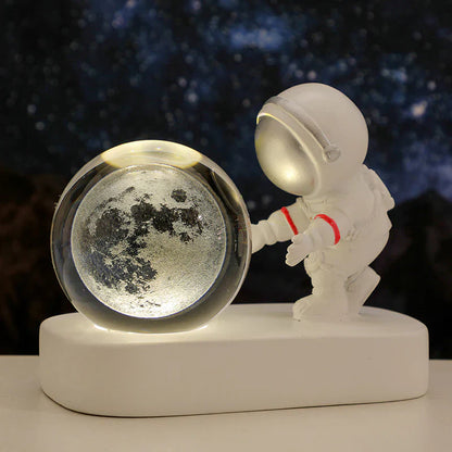 Skorter | Astronaut Night Light - Room Lamp with LED and Crystal Ball