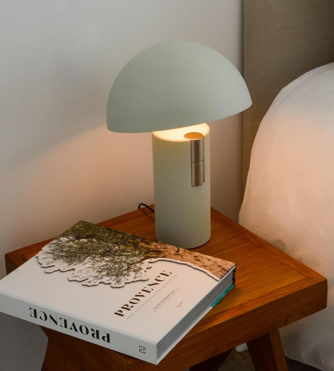 Skorter | Table Lamp - RetroWave - Minimalist & Adjustable Design - Chic Modern Elegance