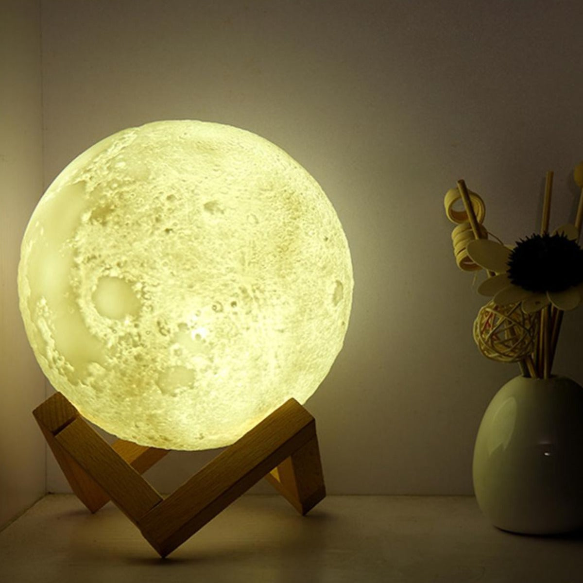 Skorter | Control 16 Colors Moon Lamp with Remote Control