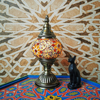 Skorter | Traditional Tiffany Oval Glass Iron 1-Light Table Lamp for the Living Room