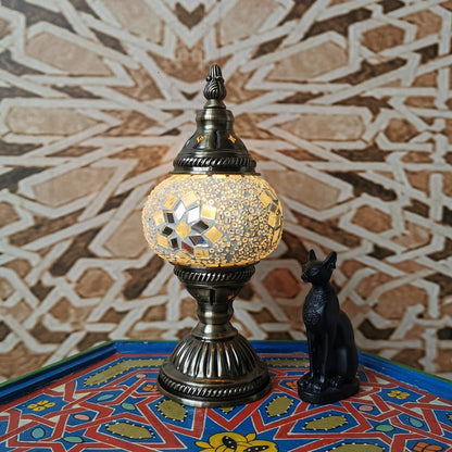 Skorter | Traditional Tiffany Oval Glass Iron 1-Light Table Lamp for the Living Room