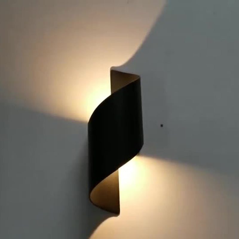 Skorter | Modern minimalistisk vattentät spiralformad LED-vägglampa i aluminium och akryl för sovrum 