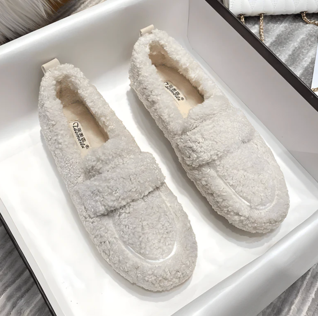 Skorter | Comfortable moccasin slippers with Sherpa lining
