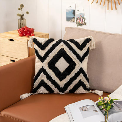 Skorter | Casablanca Tufted Cushion Cover