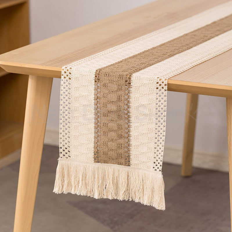Skorter | Bohemian Macrame Table Runner
