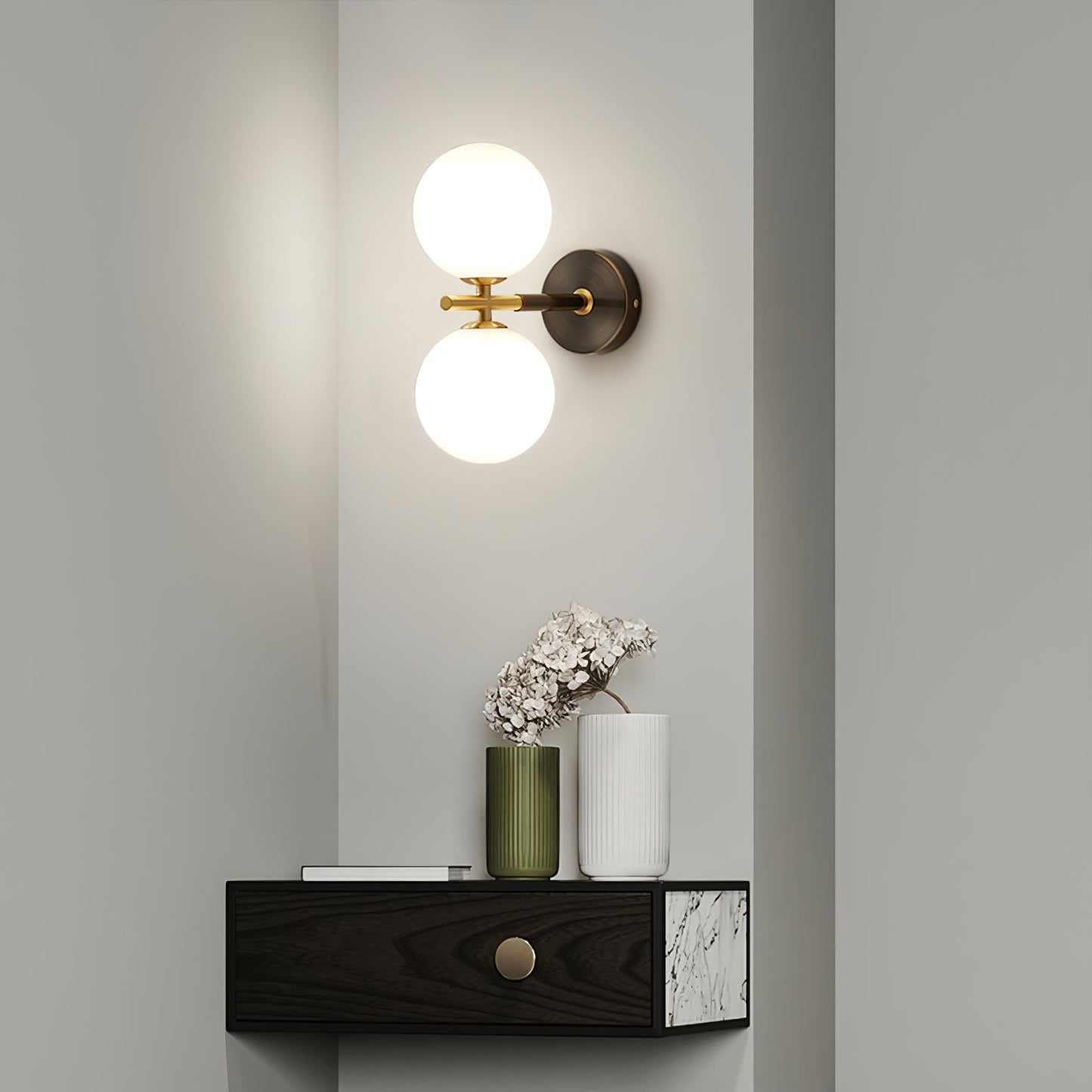 Skorter | GlobalGlow – Gold Wall Lamp with Global Inspiration