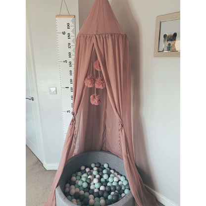 Skorter | Children's room canopy in Nordic style