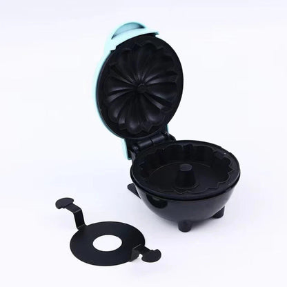 Skorter | Compact Mini Bundt Cake Maker with Non-Stick Coating for Quick Treats