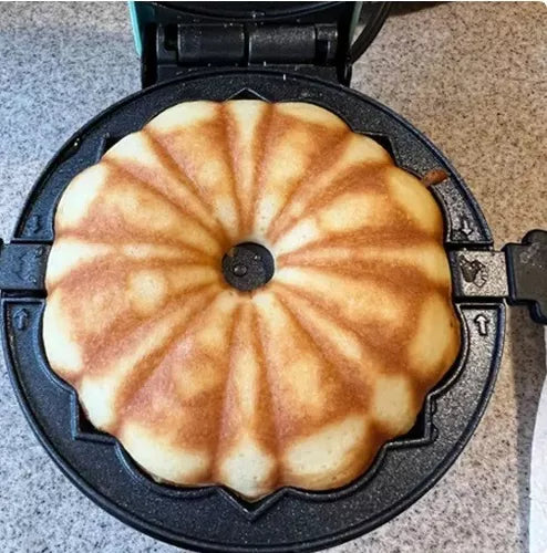 Skorter | Compact Mini Bundt Cake Maker with Non-Stick Coating for Quick Treats