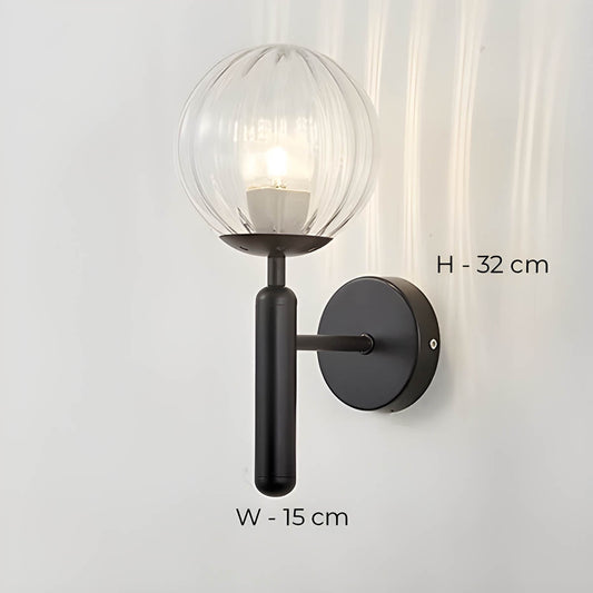 Skorter | Elegant wall lamp Clear in beautifully crafted glass
