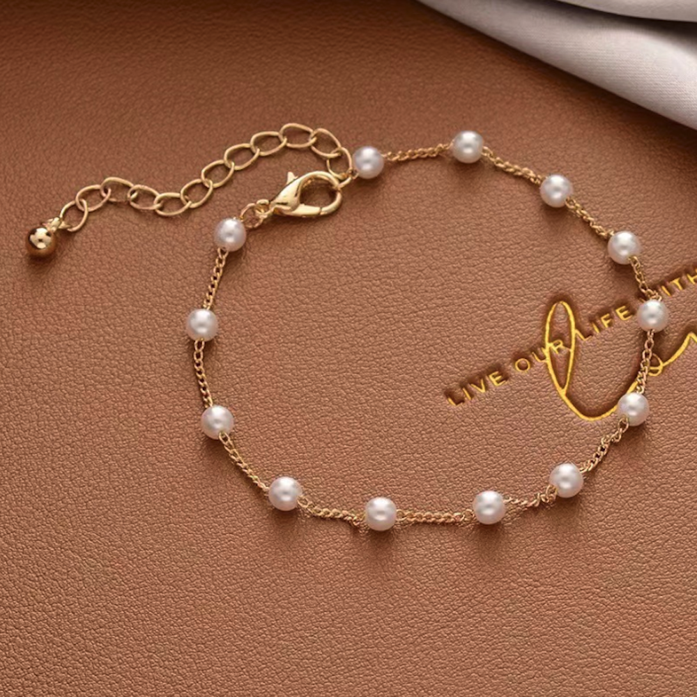 Skorter | Adjustable Bracelet With Faux Pearls Details