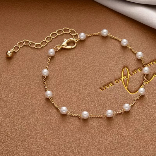 Skorter | Adjustable Bracelet With Faux Pearls Details