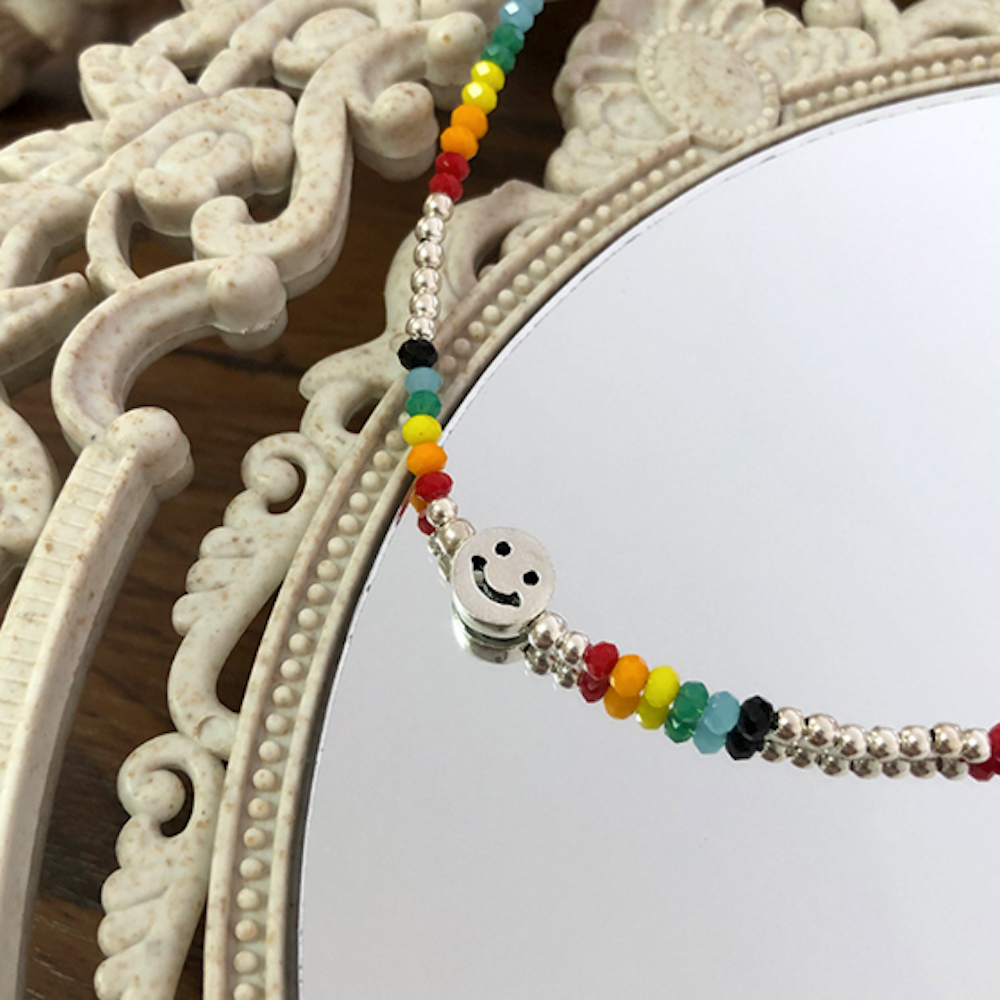 Skorter | Colorful Beaded Necklace With Happy Face