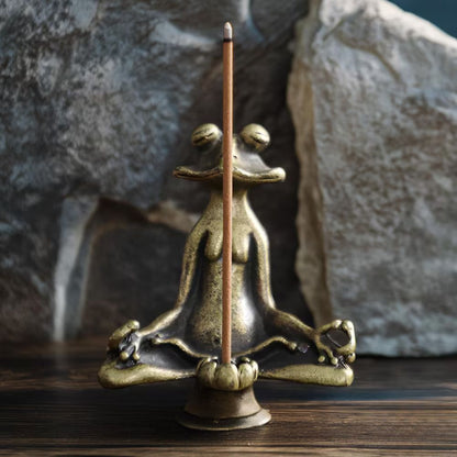 Skorter | Calm Lotus Frog Miniature Figurine