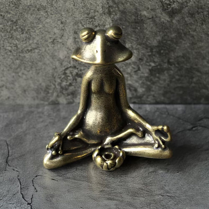 Skorter | Calm Lotus Frog Miniature Figurine