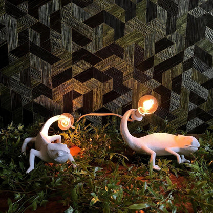 Skorter | Chameleon Table Lamp