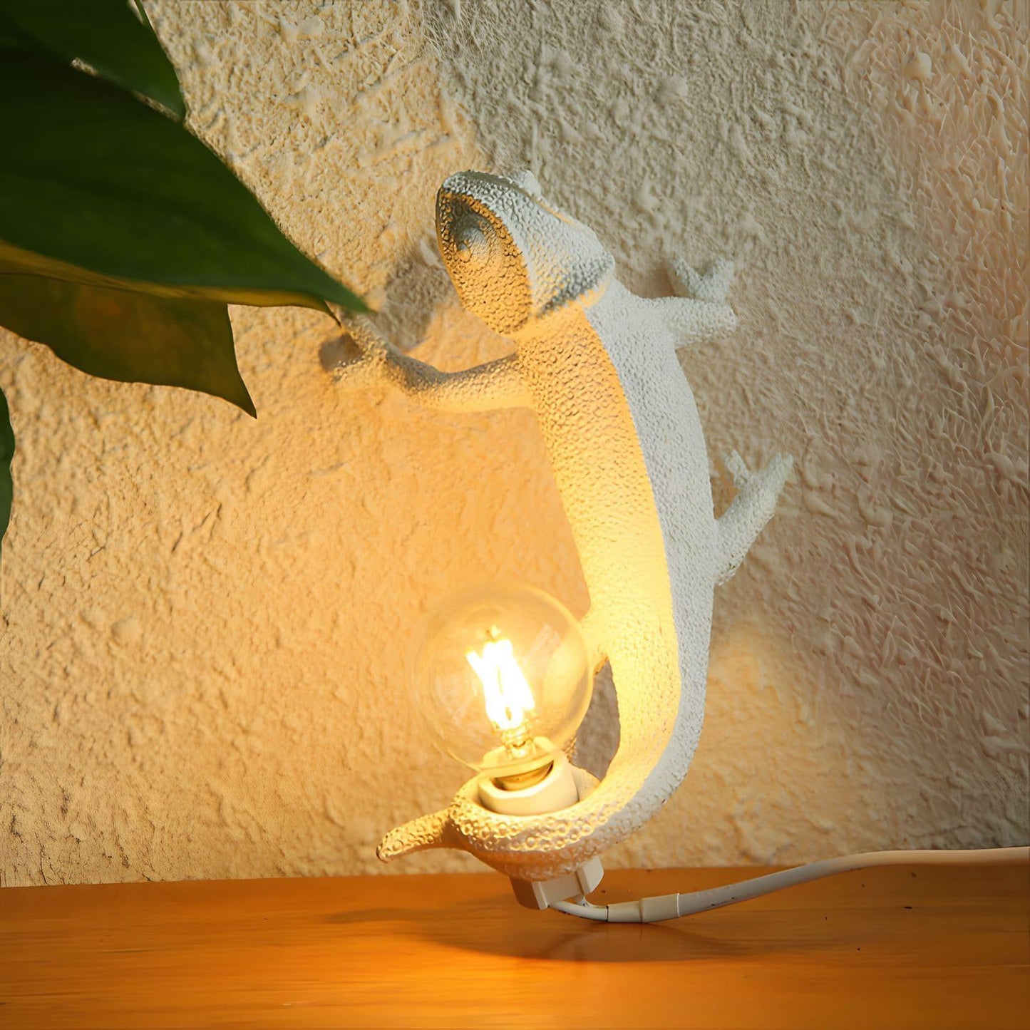 Skorter | Chameleon Table Lamp