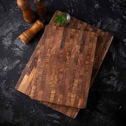 Skorter | End-Grain Wooden Cutting Board – Durable Chef Chopping Block