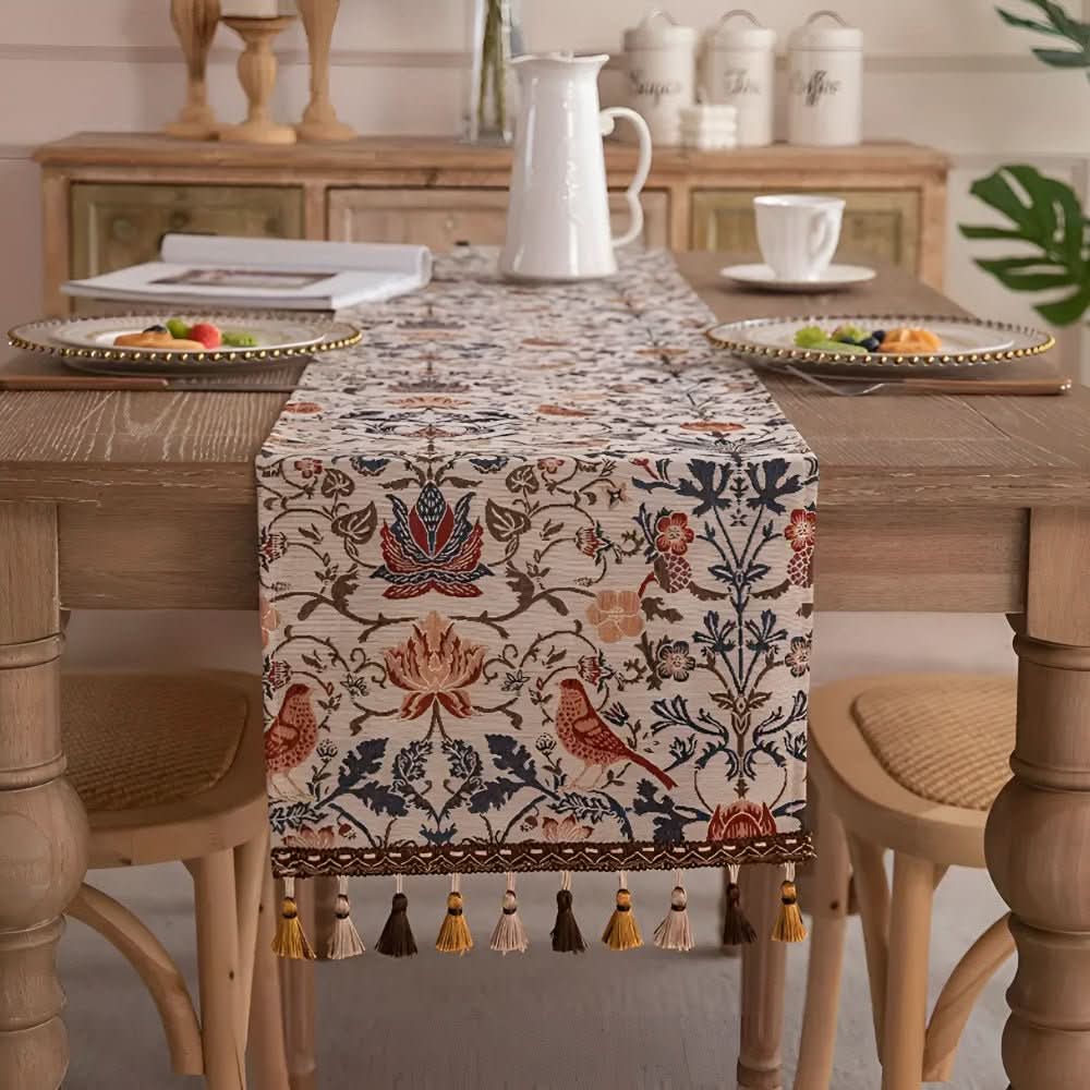 Skorter | Elegant table runner with flower and bird design