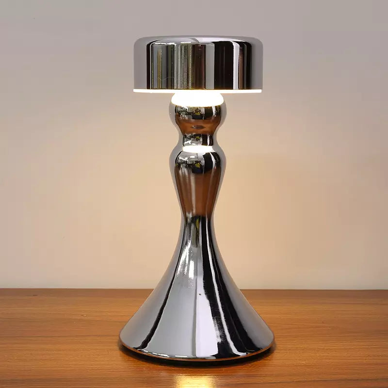Skorter | Luxury Wireless Table Lamp with Gold Finish