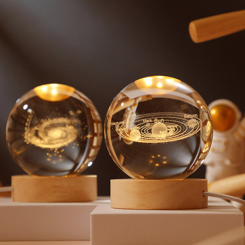 Skorter | Crystal Ball Night Light
