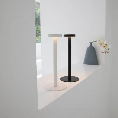 Skorter | Zephyr Aluminum LED Table Lamp