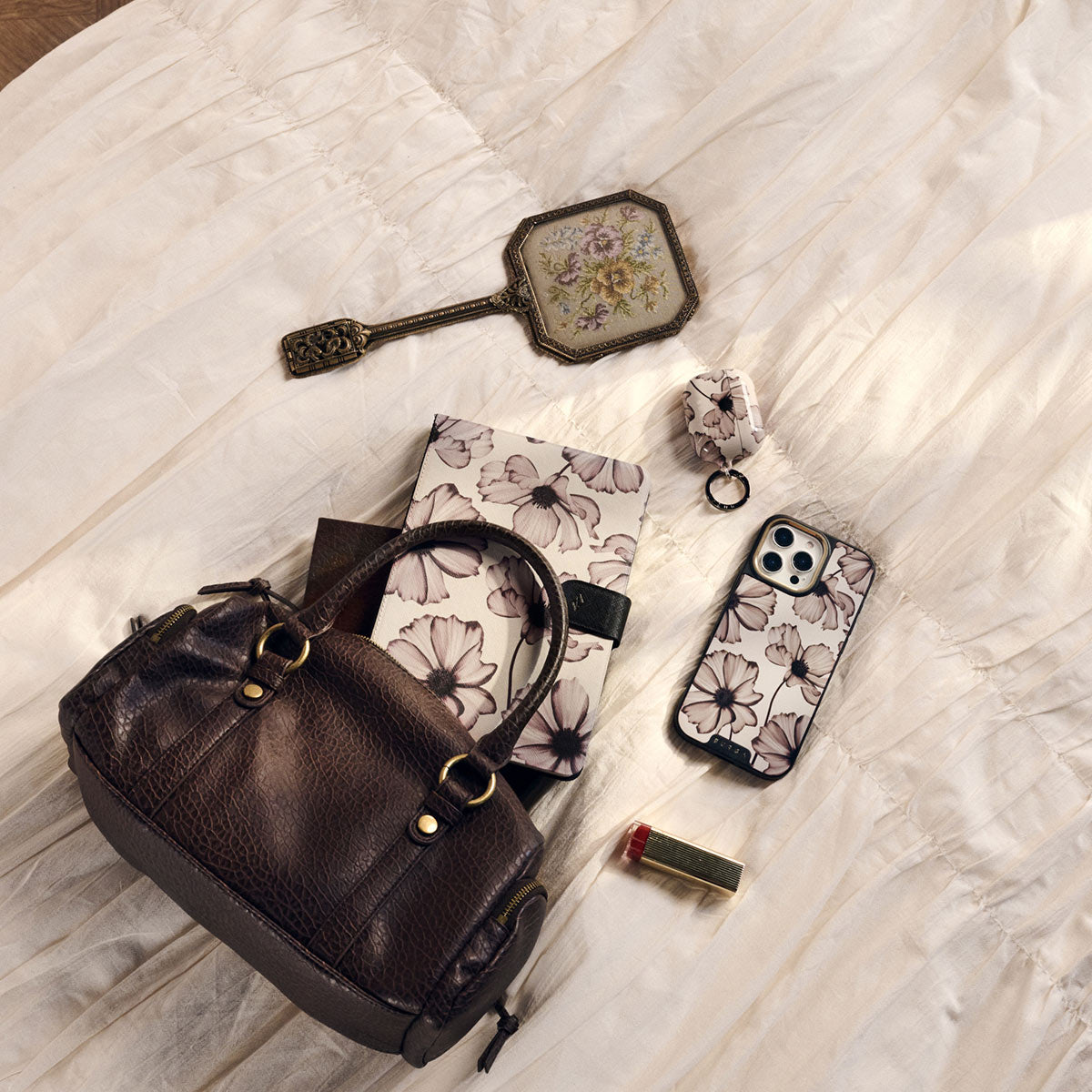 Skorter | Barely Yours - iPhone XR Case