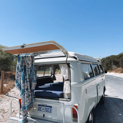 Skorter | Blue Daisy Bloom Boho Travel Outdoor Blanket