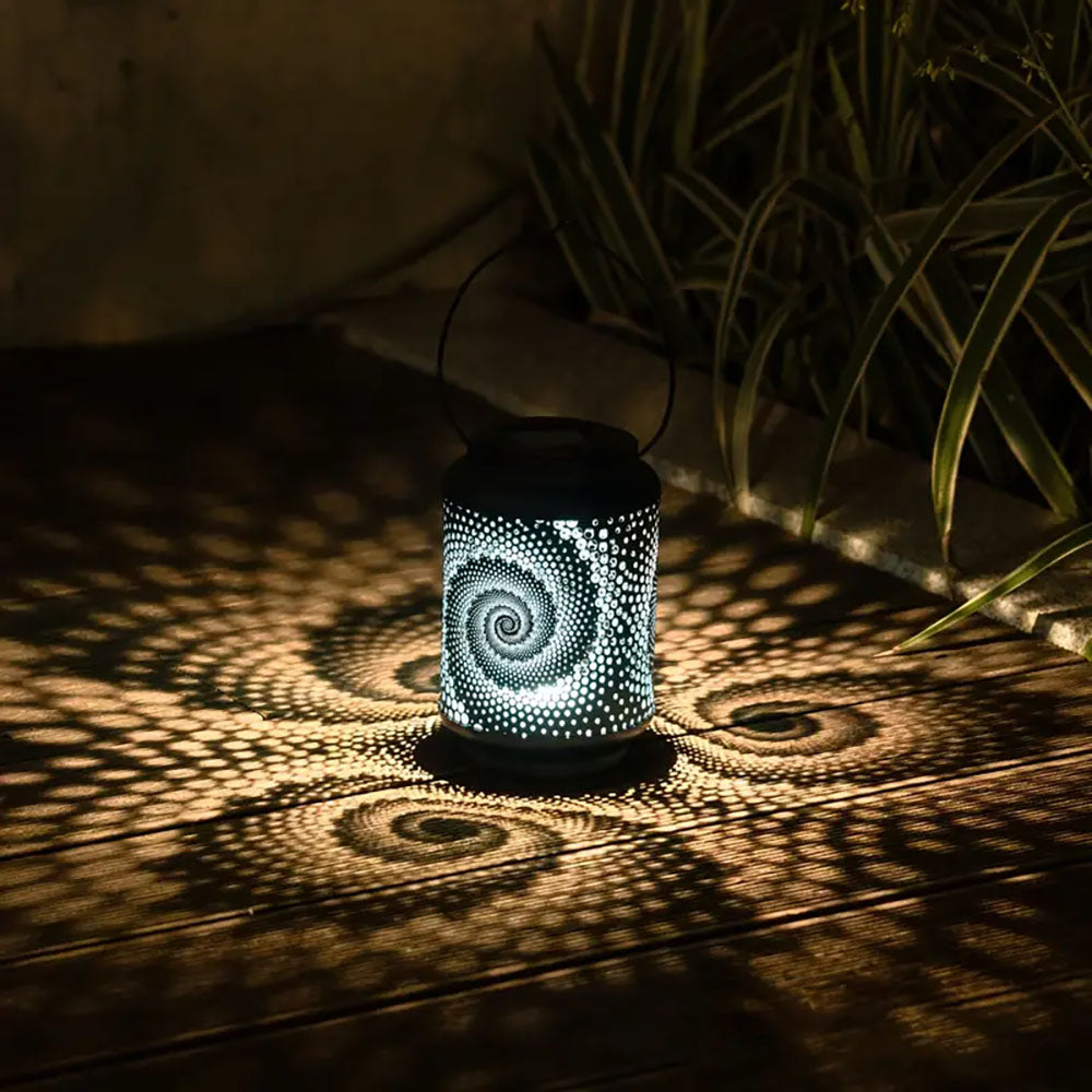 Skorter | Decorative solar-powered iron lantern