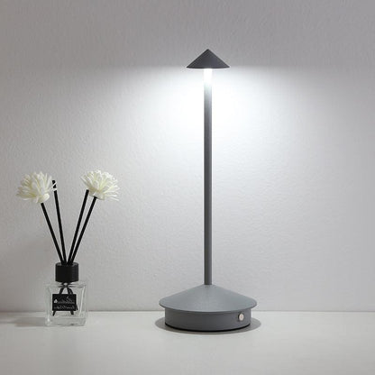 Skorter | Portable table lamp - Cordless lamp inspired by dimmable Pina Pro