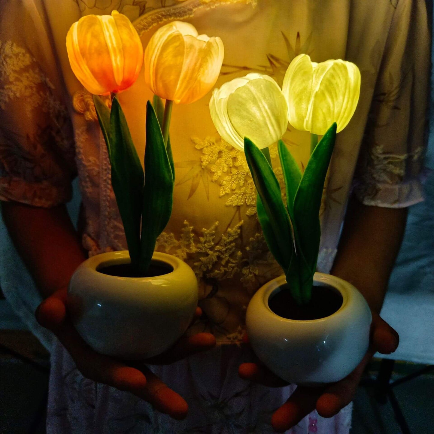 Skorter | Modern Creative Simulation Tulip Peony LED Night Light Table Lamp