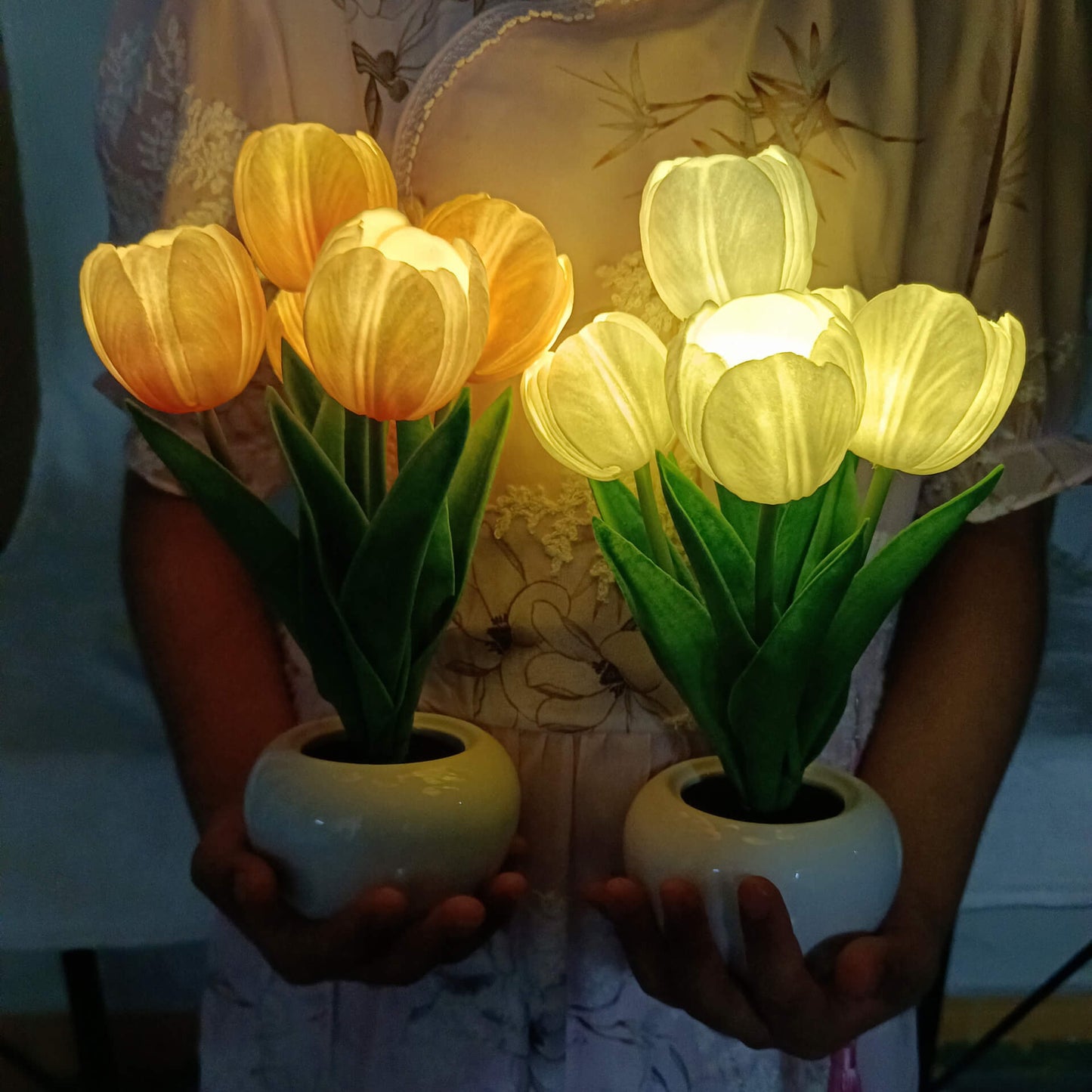 Skorter | Modern Creative Simulation Tulip Peony LED Night Light Table Lamp