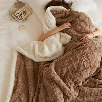 Skorter | Fluffy lamb wool blanket for cozy winter days