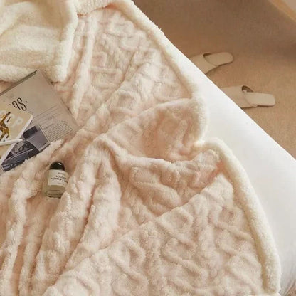 Skorter | Fluffy lamb wool blanket for cozy winter days