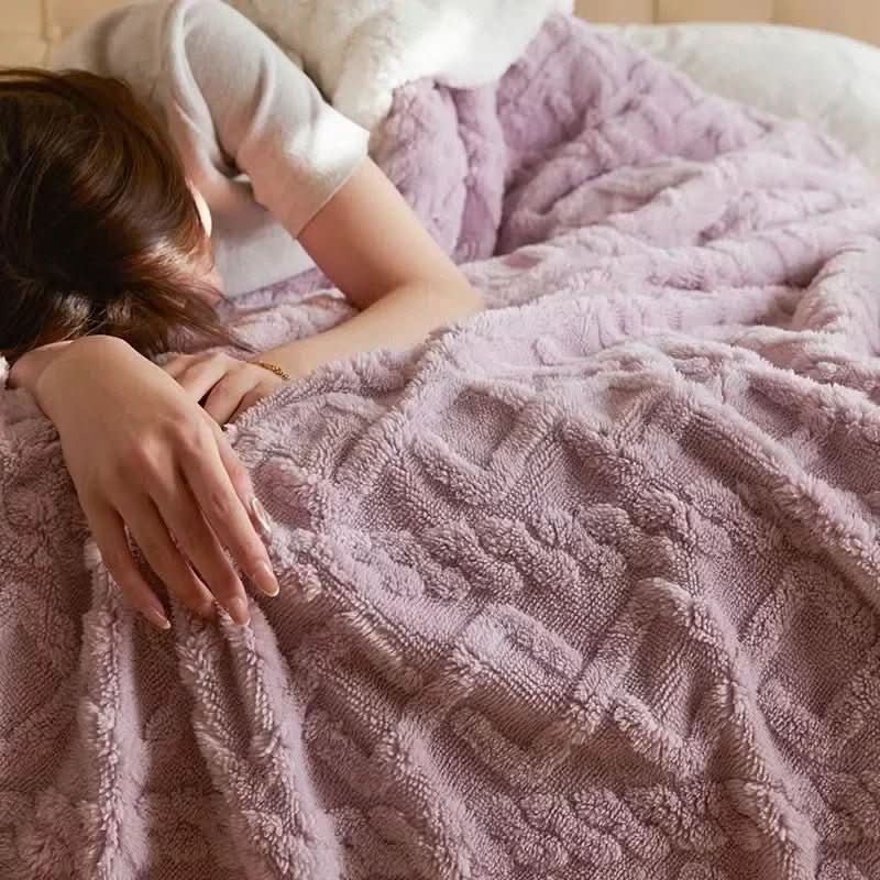 Skorter | Fluffy lamb wool blanket for cozy winter days