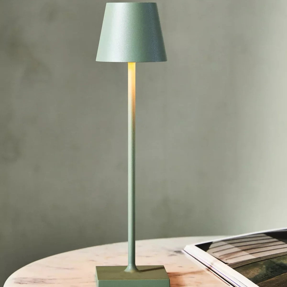 Skorter | Dimmable High Table Lamp