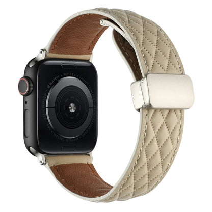 Skorter | For Apple Watch SE 2023 44mm Diamond Pattern Magnetic Folding Buckle Leather Watch Band (Starlight Color)
