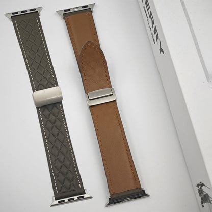 Skorter | For Apple Watch Series 8 45mm Rhombus Pattern Magnetic Fold Clamp Leather Watch Band (Creamy White)
