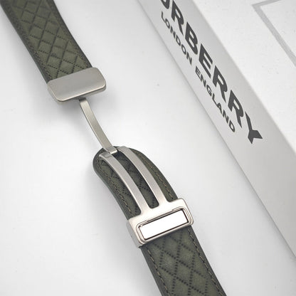 Skorter | For Apple Watch Series 8 45mm Rhombus Pattern Magnetic Fold Clamp Leather Watch Band (Creamy White)