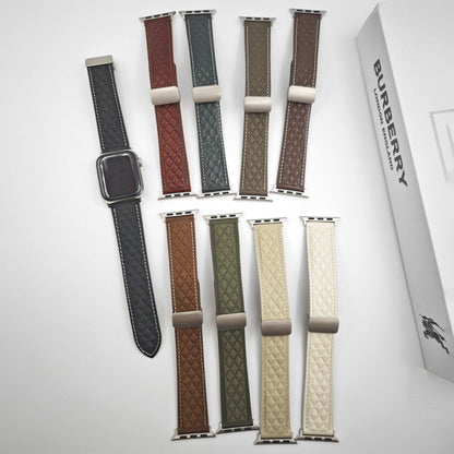 Skorter | For Apple Watch Series 8 45mm Rhombus Pattern Magnetic Fold Clamp Leather Watch Band (Creamy White)