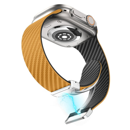 Skorter | For Apple Watch SE 2023 44mm Carbon Fiber Magnetic Silver Buckle Watch Strap (Light Brown Black)