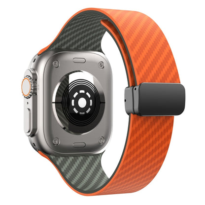 Skorter | For Apple Watch SE 2023 44mm Carbon Fiber Magnetic Black Buckle Watch Band (Orange Grass)