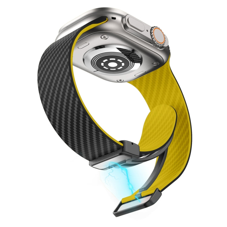 Skorter | For Apple Watch SE 2023 44mm Carbon Fiber Magnetic Black Buckle Watch Strap (Black Yellow)