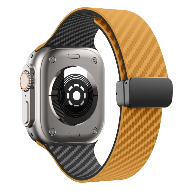 Skorter | For Apple Watch SE 2023 44mm Carbon Fiber Magnetic Black Buckle Strap (Light Brown Black)